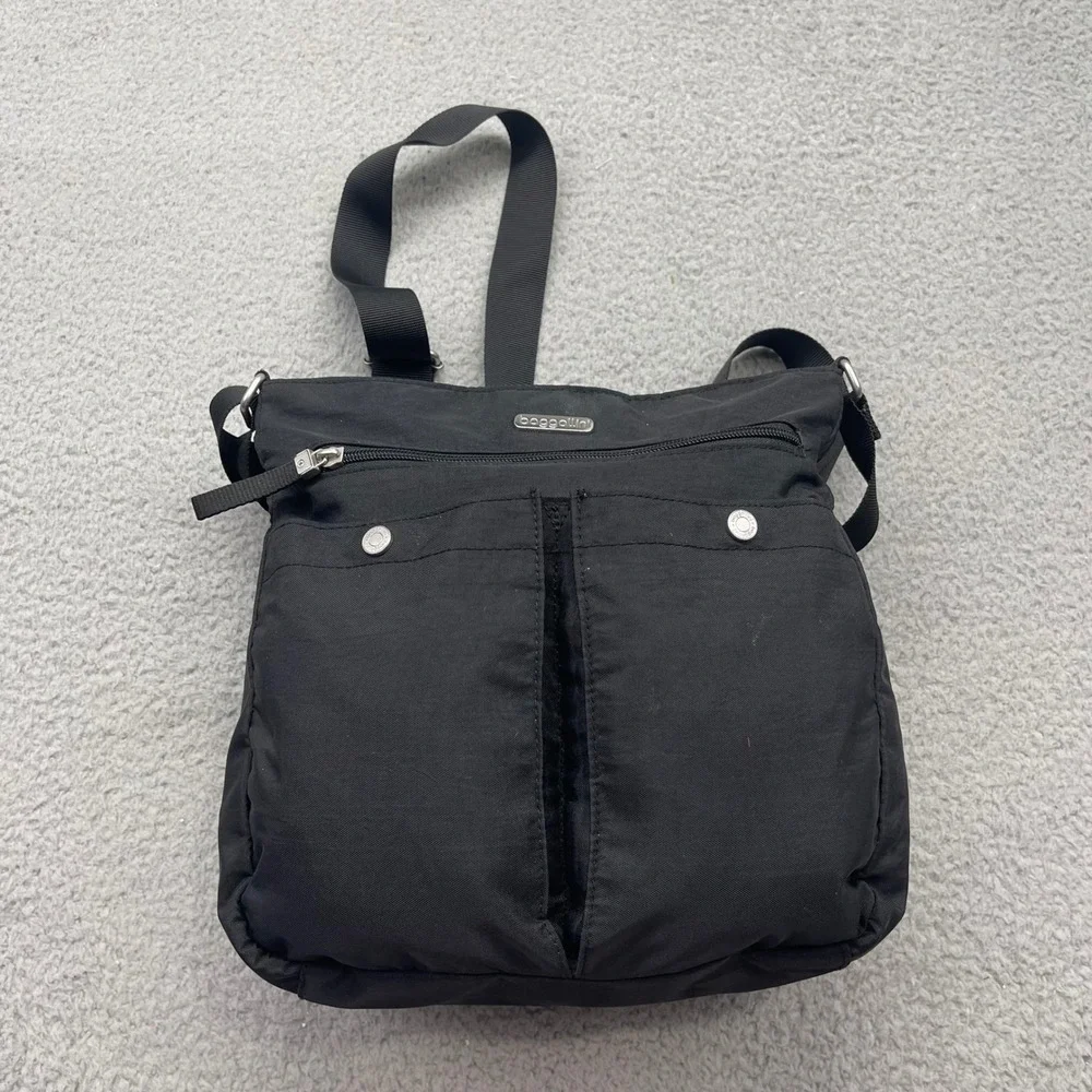 Baggallini Horizon Crossbody Bag Black Nylon Lightweight Travel Purse‎ Handbag